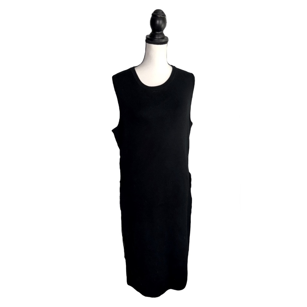 Elegant Black Sleeveless Midi Dress